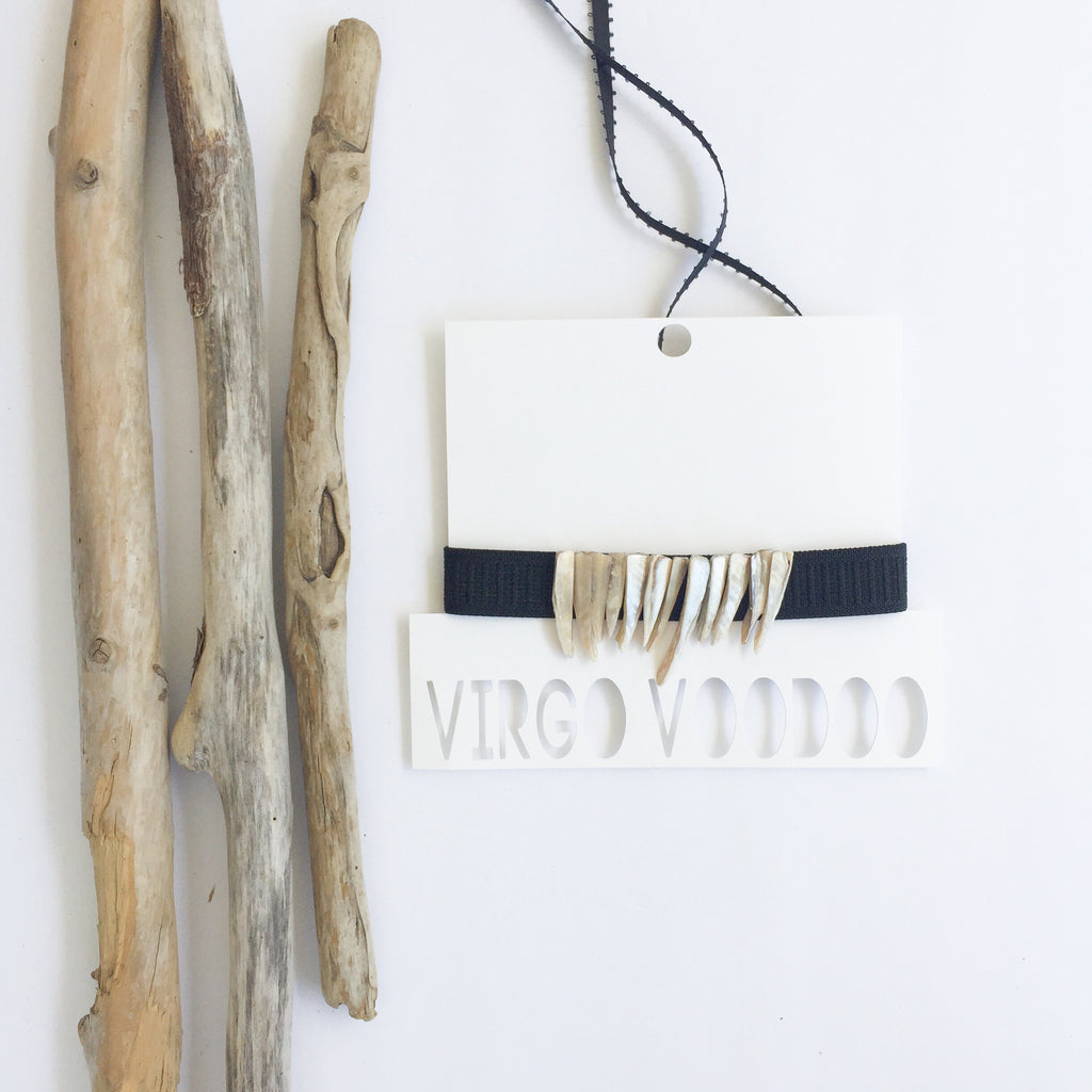 Akata Shell Choker